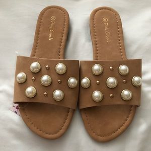 Pearl sandals
